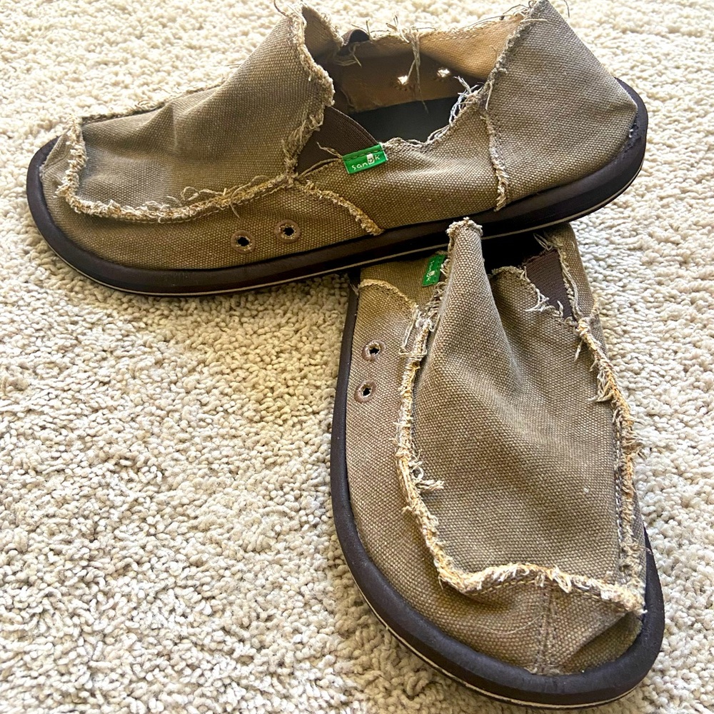 Mens Size 12 Sanuk’s